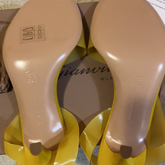 Authentic Gianvito Rossi shoes - Picture 3 of 8